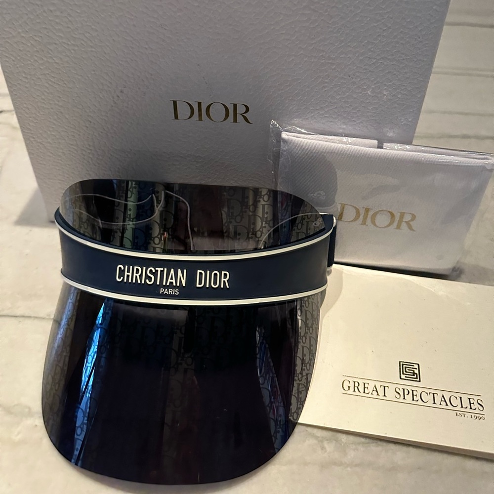 100% authentic Dior Club V1U Visor
